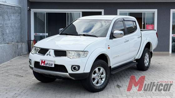 MITSUBISHI L200 TRITON 3.2 HPE 4X4 CD 16V TURBO INTERCOOLER DIESEL 4P AUTOMÁTICO